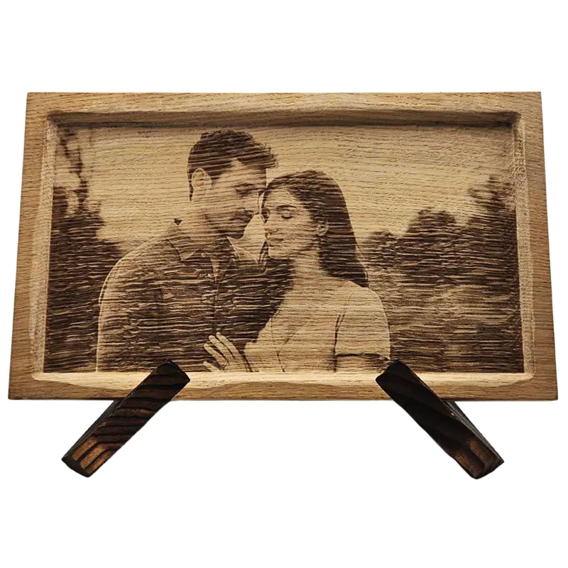 Cadre en chêne avec photo de couple gravée