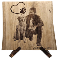 Gravure sur une planche en chene d'un homme et son chien